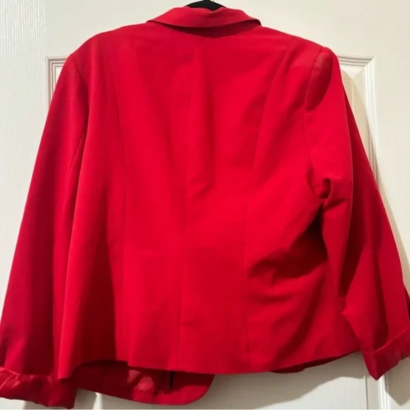 Worthington Women’s Red Blazer - Picture 2 of 3